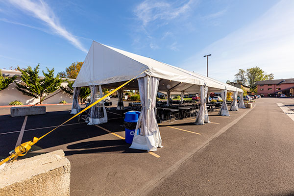 Cascade Full Strength Tent for outdoor dining at George Fox University.